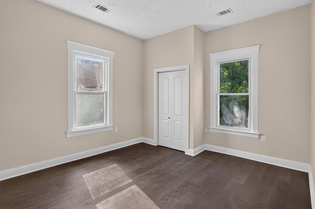 1220 W Walnut Street, Danville, KY 40422