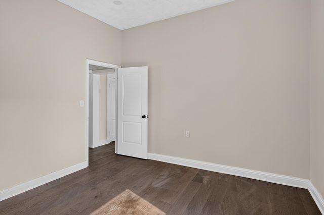 1220 W Walnut Street, Danville, KY 40422