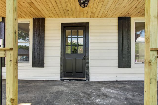 1220 W Walnut Street, Danville, KY 40422