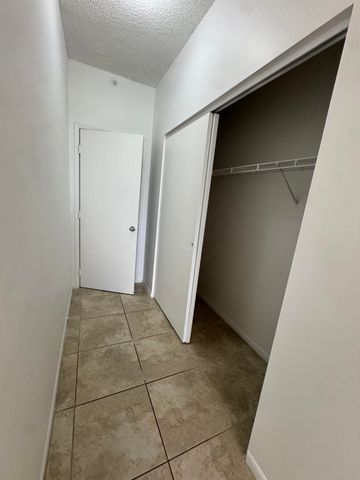 6944 SW 39th Street B304, Davie, FL 33314