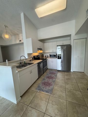 6944 SW 39th Street B304, Davie, FL 33314