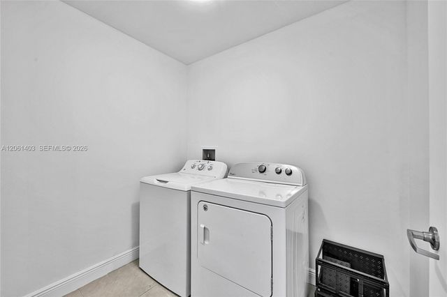 90 SW 3rd Street PH17, Miami, FL 33130