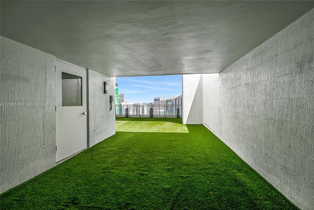 90 SW 3rd Street PH17, Miami, FL 33130