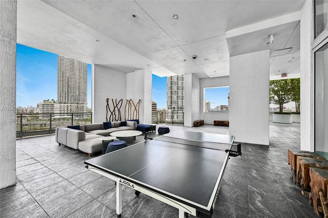 90 SW 3rd Street PH17, Miami, FL 33130