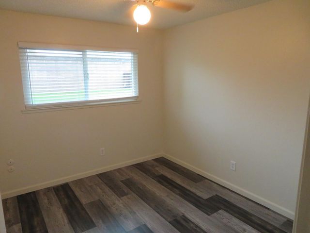 9058 Salmon Falls Dr., Sacramento, CA 95826