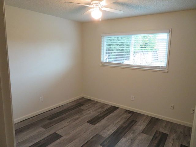 9058 Salmon Falls Dr., Sacramento, CA 95826