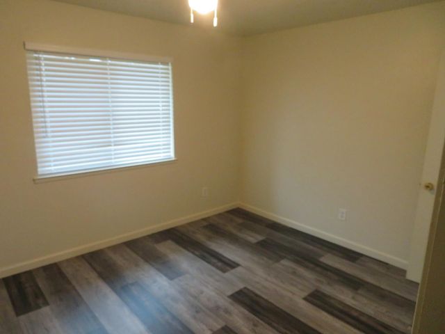 9058 Salmon Falls Dr., Sacramento, CA 95826