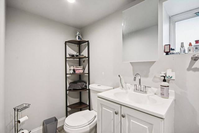 2430 N Normandy Avenue, Chicago, IL 60707