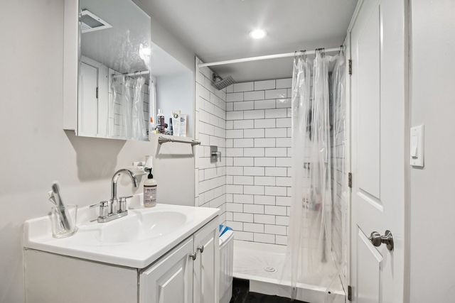2430 N Normandy Avenue, Chicago, IL 60707