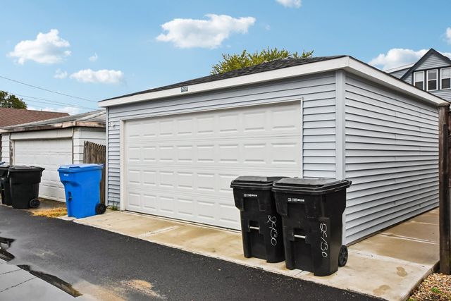 2430 N Normandy Avenue, Chicago, IL 60707