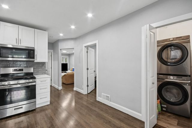 2430 N Normandy Avenue, Chicago, IL 60707