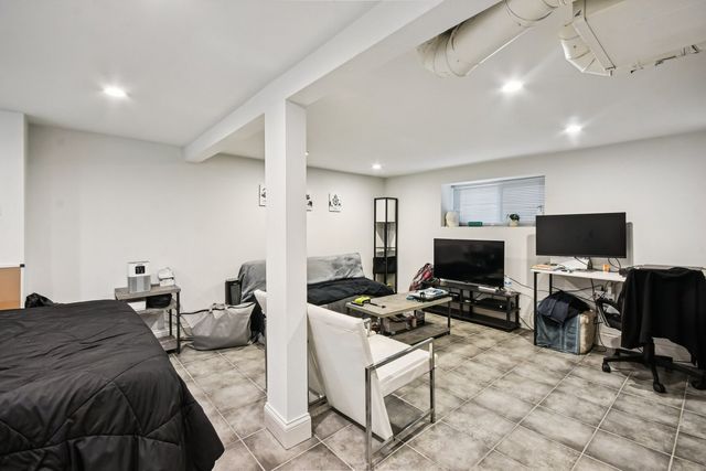 2430 N Normandy Avenue, Chicago, IL 60707