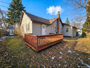 114 Waterly Avenue, Waterford Charter Township, MI 48328