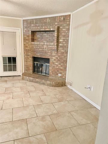 6404 Moonglow Lane, Watauga, TX 76148