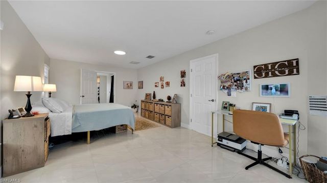 3730 SE 4th AVE, Cape Coral, FL 33904