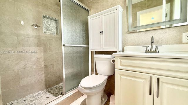 320 Holloway Drive 0, Plantation, FL 33317