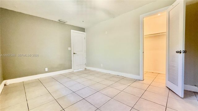 320 Holloway Drive 0, Plantation, FL 33317