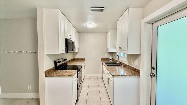 320 Holloway Drive 0, Plantation, FL 33317
