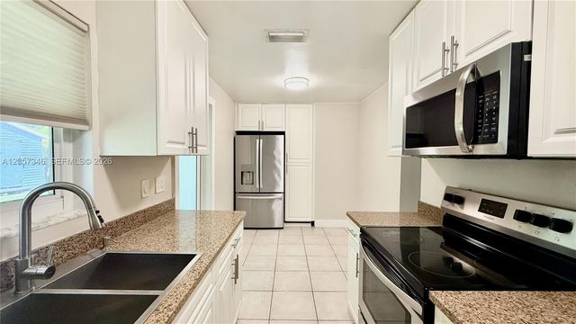 320 Holloway Drive 0, Plantation, FL 33317