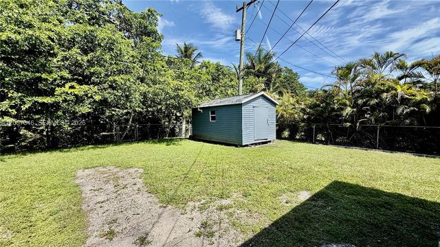 320 Holloway Drive 0, Plantation, FL 33317
