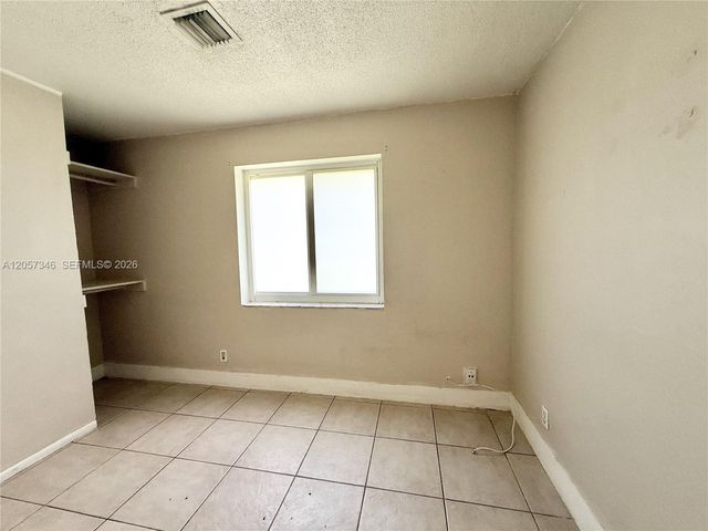 320 Holloway Drive 0, Plantation, FL 33317