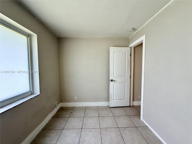 320 Holloway Drive 0, Plantation, FL 33317