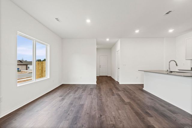 10429 Paul Eells Drive, North Little Rock, AR 72113