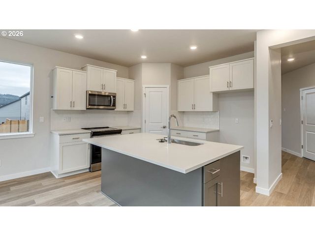 9445 Se Crystal Rose St, Happy Valley, OR 97086