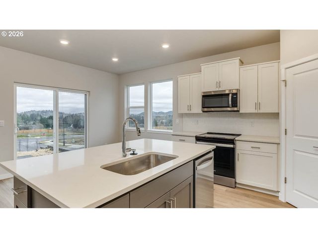 9445 Se Crystal Rose St, Happy Valley, OR 97086