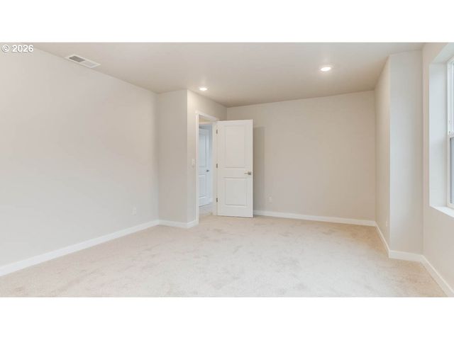 9445 Se Crystal Rose St, Happy Valley, OR 97086