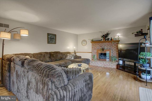 64 DILLER DRIVE, Shippensburg, PA 17257