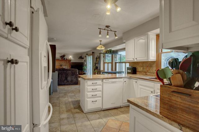 64 DILLER DRIVE, Shippensburg, PA 17257