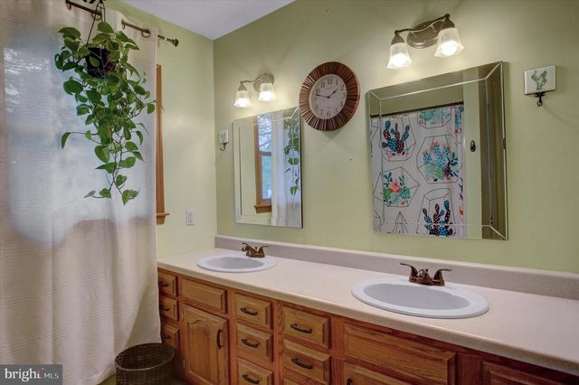 64 DILLER DRIVE, Shippensburg, PA 17257