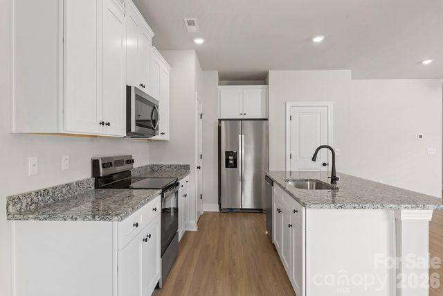 6622 Fairford Drive, Charlotte, NC 28215