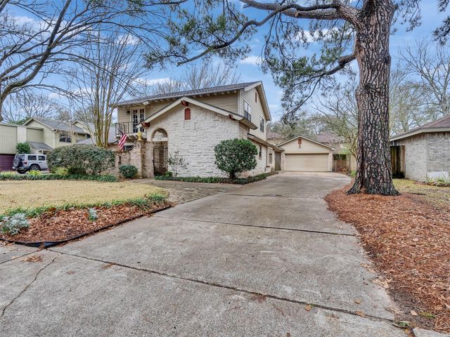 1707 W Hedgecroft Drive, El Lago, TX 77586