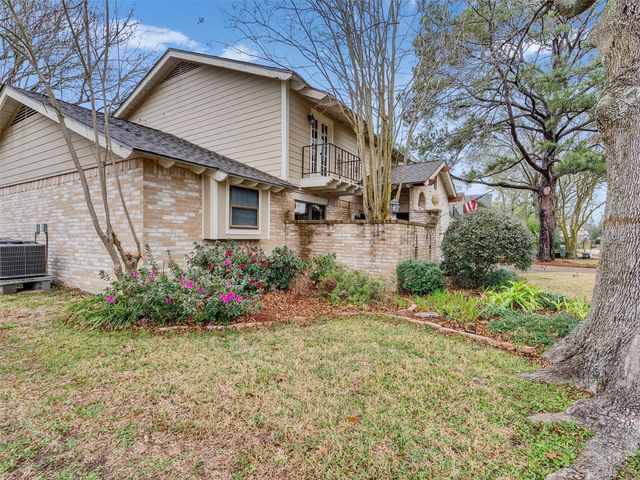 1707 W Hedgecroft Drive, El Lago, TX 77586