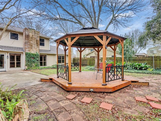 1707 W Hedgecroft Drive, El Lago, TX 77586