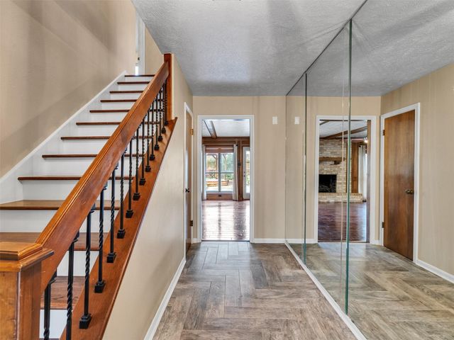 1707 W Hedgecroft Drive, El Lago, TX 77586