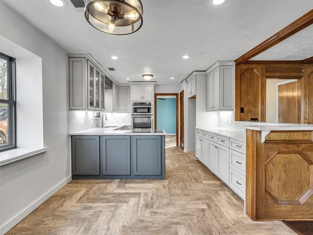 1707 W Hedgecroft Drive, El Lago, TX 77586