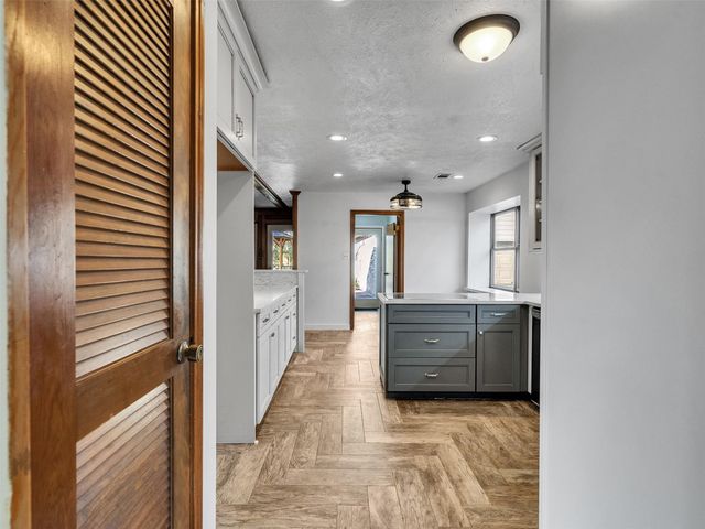 1707 W Hedgecroft Drive, El Lago, TX 77586