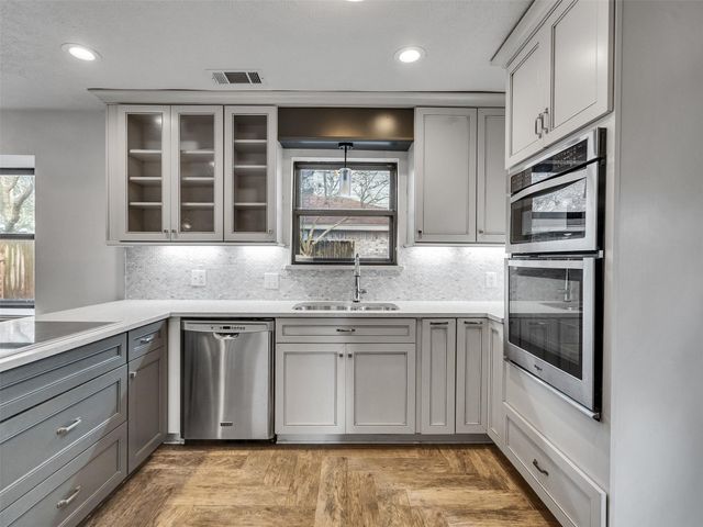 1707 W Hedgecroft Drive, El Lago, TX 77586