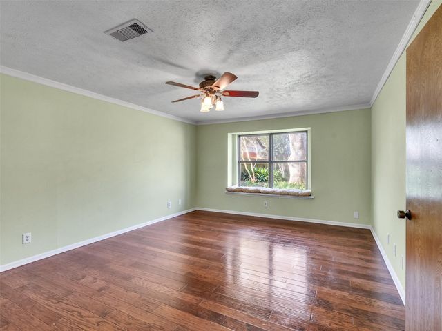 1707 W Hedgecroft Drive, El Lago, TX 77586