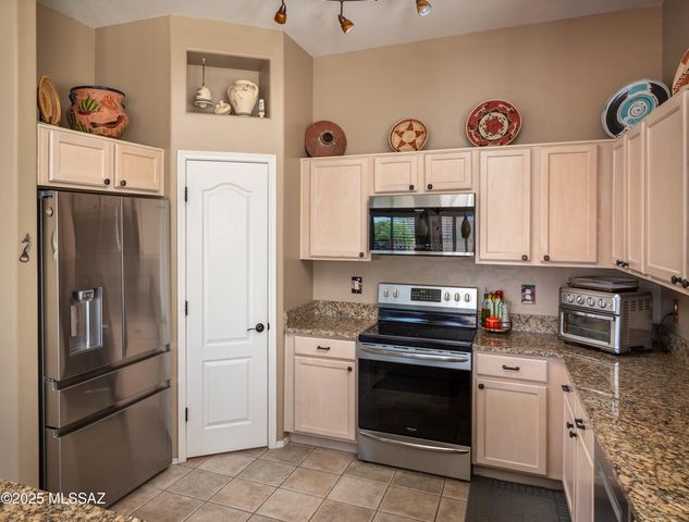 5373 W Winding Desert Drive, Marana, AZ 85658