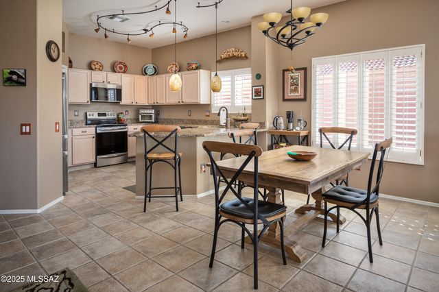 5373 W Winding Desert Drive, Marana, AZ 85658