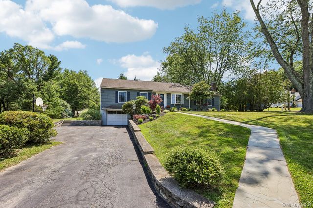 11 Claire Ann Drive, Warwick, NY 10990