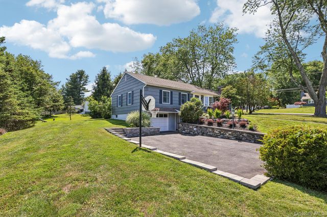 11 Claire Ann Drive, Warwick, NY 10990