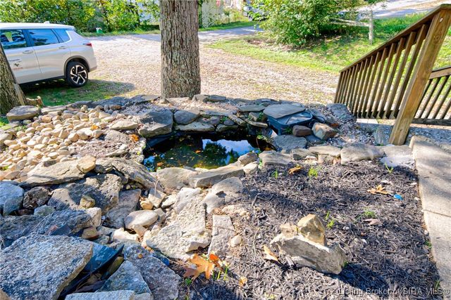 301 Amburgey Drive, New Albany, IN 47150