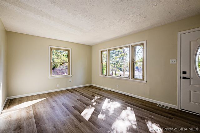 301 Amburgey Drive, New Albany, IN 47150