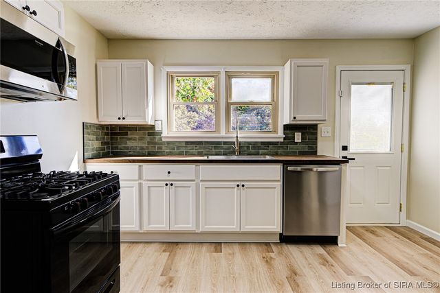 301 Amburgey Drive, New Albany, IN 47150