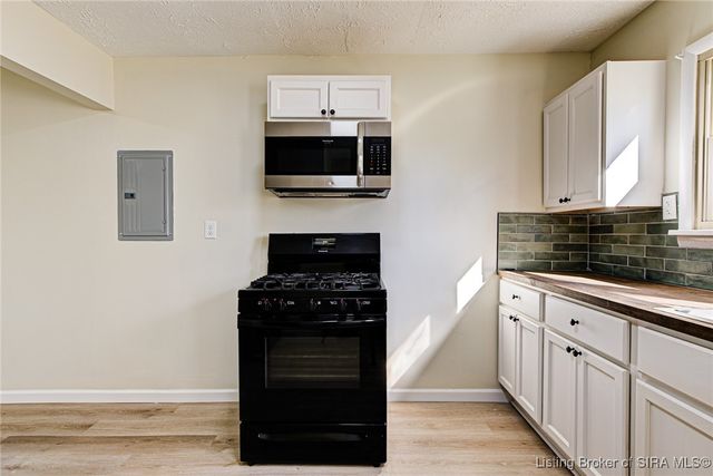 301 Amburgey Drive, New Albany, IN 47150